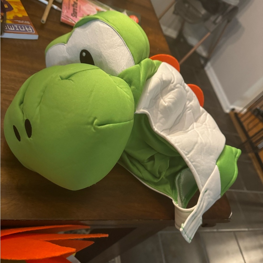 Yoshi head piece